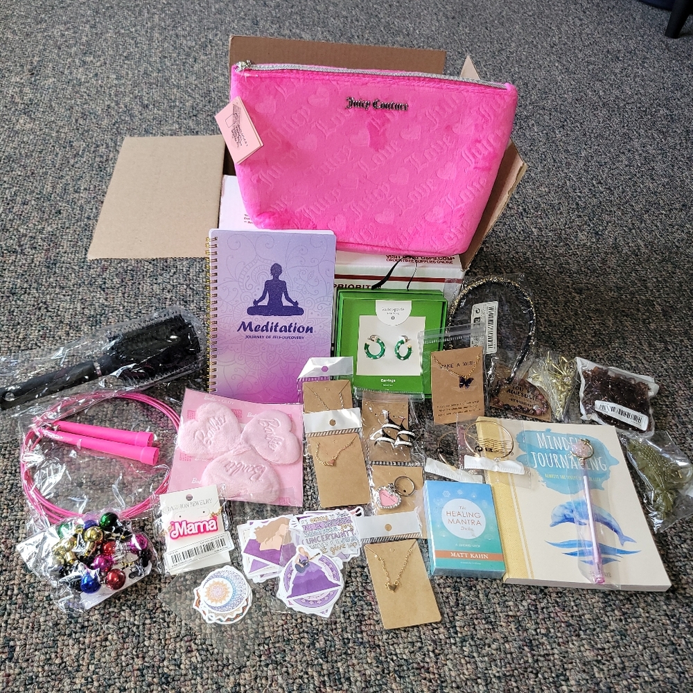 Resellers Lot Of 28 Items